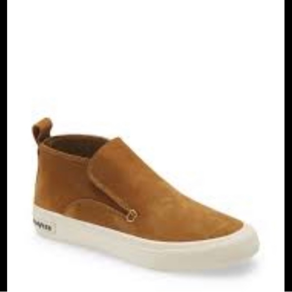 Seavees Huntington Middie suede slip on shoes size 6.5